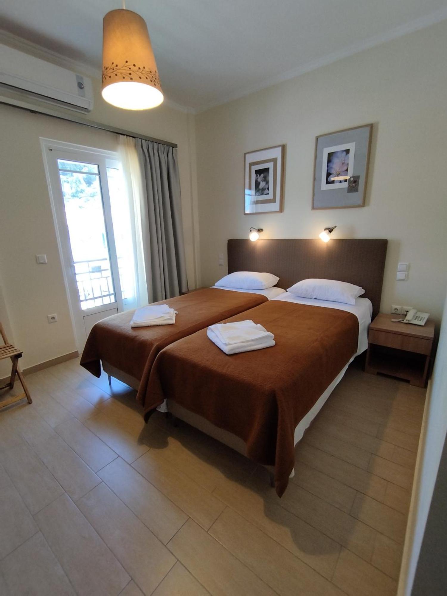Ilios Hotel ลักกา ภายนอก รูปภาพ